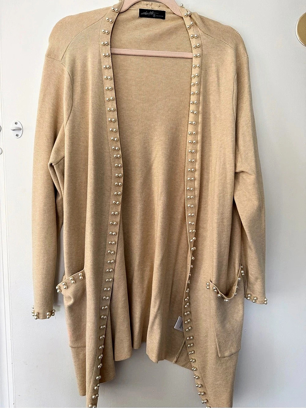 entro Pearl Trim Knit Cardigan in Beige Medium Like New size M